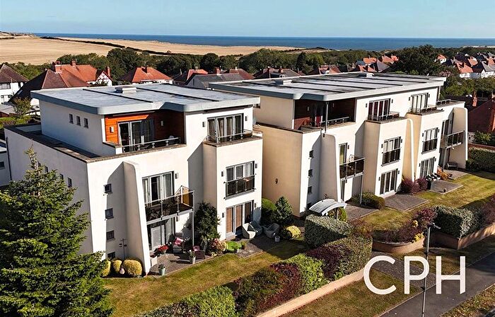 2 Bedroom Flat For Sale In Scalby Mills Road, Captains View, YO12