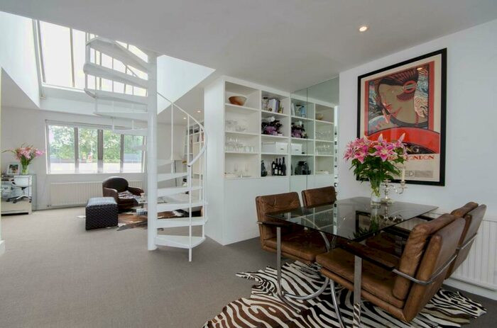 1 Bedroom Flat To Rent In Redcliffe Road, Chelsea, London, SW10