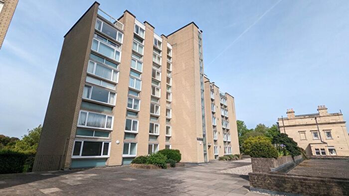 3 Bedroom Apartment To Rent In Wallcroft, Redland, Bristol, BS6