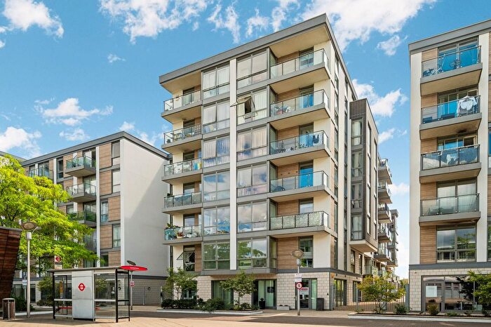 2 Bedroom Flat For Sale In Gilbert House, Ealing Road, TW8