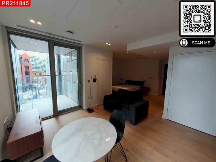 Flat To Rent In Incredible Studio Flat In Old Street, EC1V