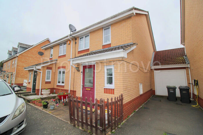 3 Bedroom Semi-Detached House To Rent In Morgan Close Luton, LU4