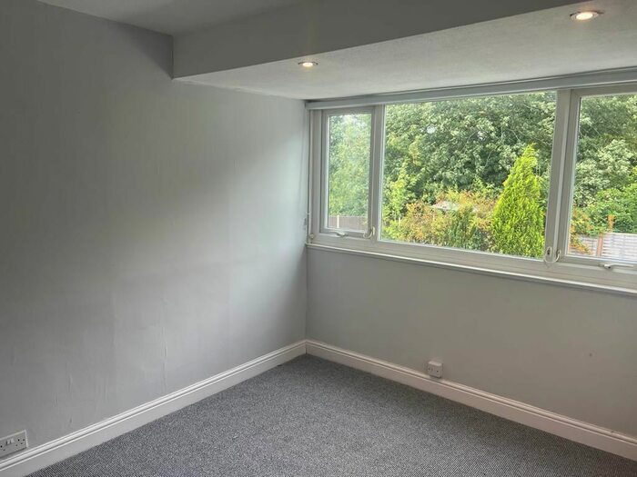 3 Bedroom Semi-detached House To Rent In Green Walk, Gatley, SK8