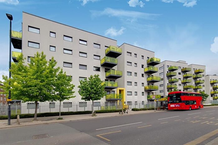 1 Bedroom Flat To Rent In Coldharbour Lane, London, SE5