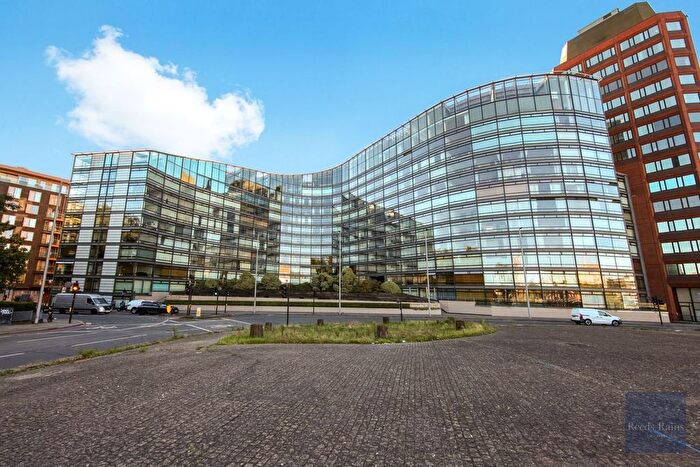 1 Bedroom Flat For Sale In Albert Embankment, London, SE1