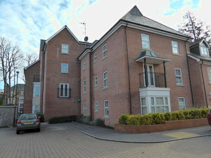 2 Bedroom Flat To Rent In Stone Court, Maidenbower, Crawley, RH10