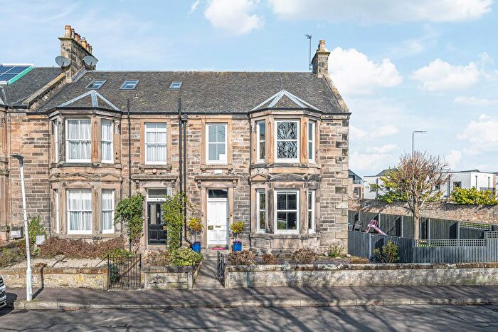 3 Bedroom End Terrace House For Sale In Bennochy Road, Kirkcaldy, KY2