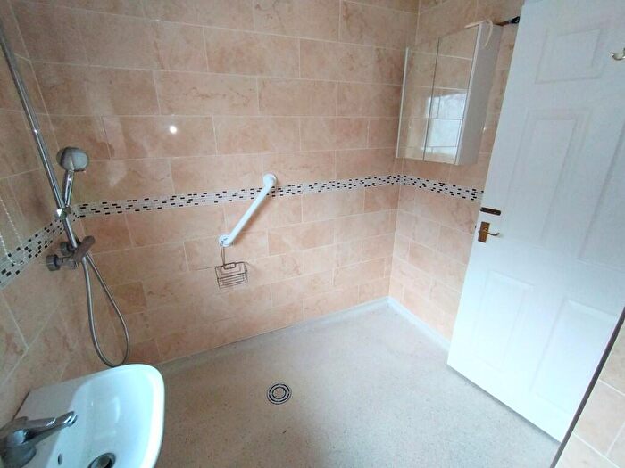 2 Bedroom Detached Bungalow For Sale In Halls Road, Biddulph, Stoke-on-Trent, ST8