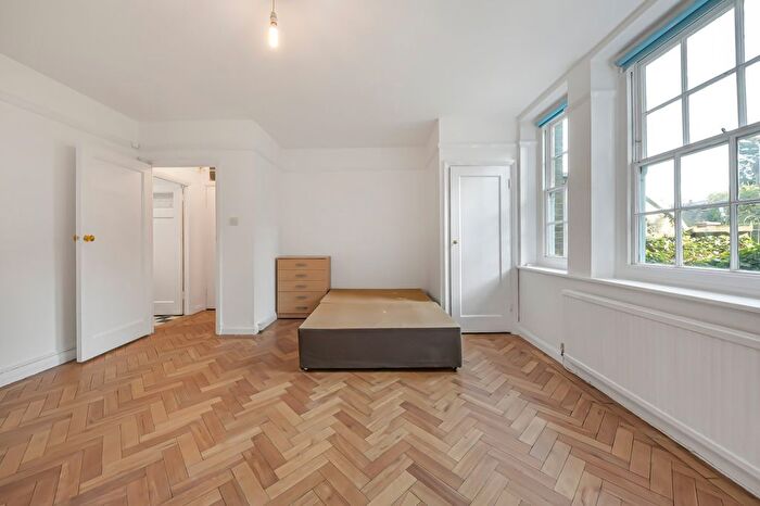 Studio To Rent In North Hill Court, North Hill, N6