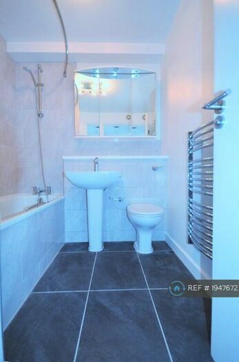 1 Bedroom Flat To Rent In Wapping High St, London, E1W