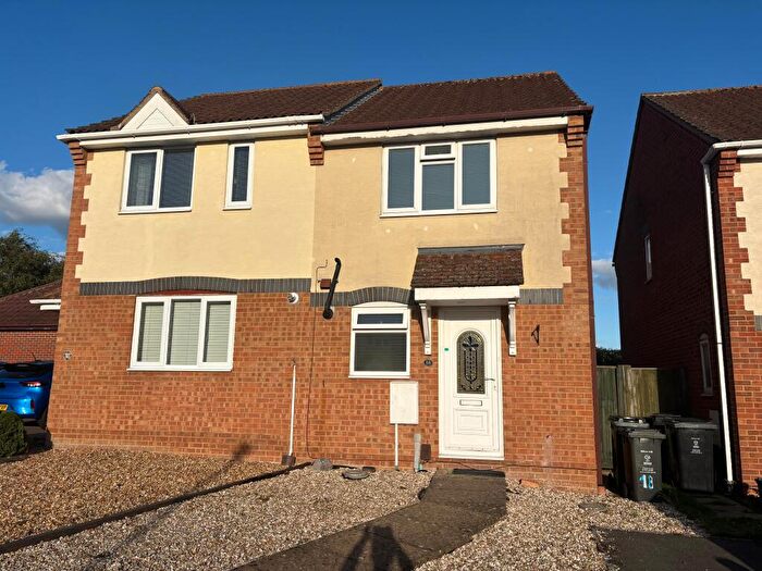2 Bedroom Semi Detached House To Rent In Chatsworth Road, Abbey Meads, Swindon, SN25