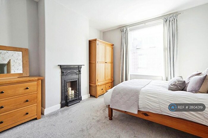 2 Bedroom Terraced House To Rent In Vicarage Street, Leeds, LS5