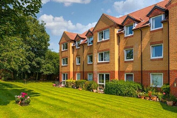 2 Bedroom Apartment For Sale In Badgers Court, - The Grove, Epsom, KT17