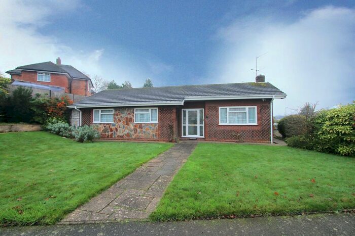 3 Bedroom Bungalow To Rent In Red Hill, Stourbridge, DY8