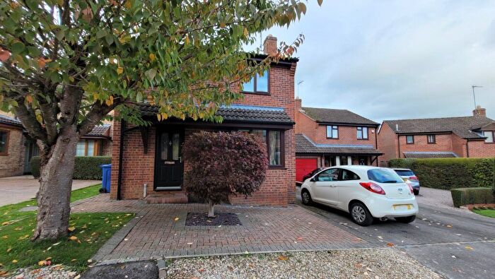 4 Bedroom Detached House To Rent In Foscote Rise, Banbury, Oxon, OX16