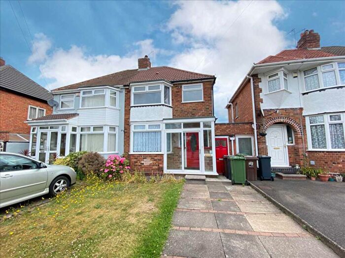3 Bedroom Semi-Detached House To Rent In Wellsford Avenue, Solihull, B92