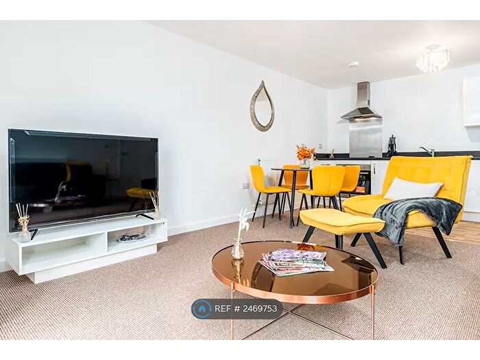 2 Bedroom Flat To Rent In Lime Tree House, Bristol, BS13