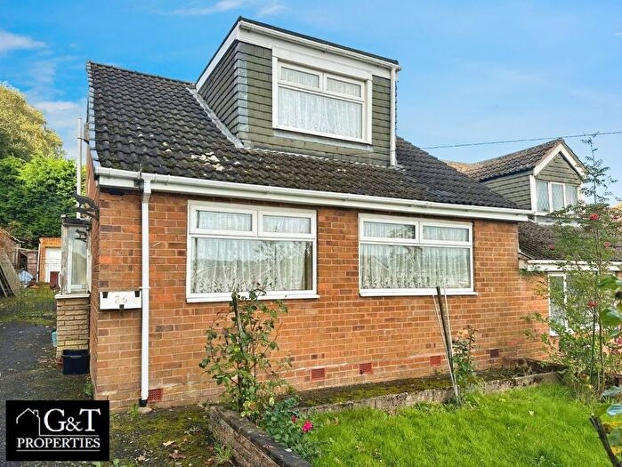 3 Bedroom Bungalow For Sale In Middle Tree Road, Halesowen, B63