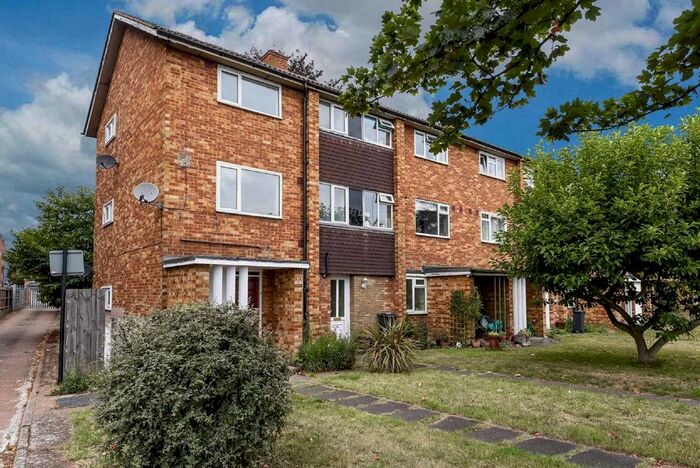 3 Bedroom Property To Rent In Herne Hill, London, SE24