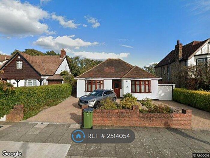 4 Bedroom Detached House To Rent In Glenesk Road, London, SE9