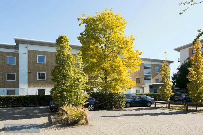 2 Bedroom Apartment To Rent In Swansea Court, London, E16