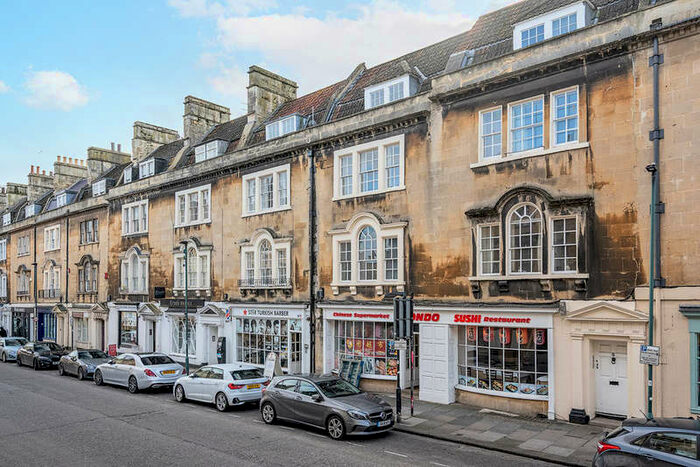 3 Bedroom Flat To Rent In St. James Parade, Bath, BA1