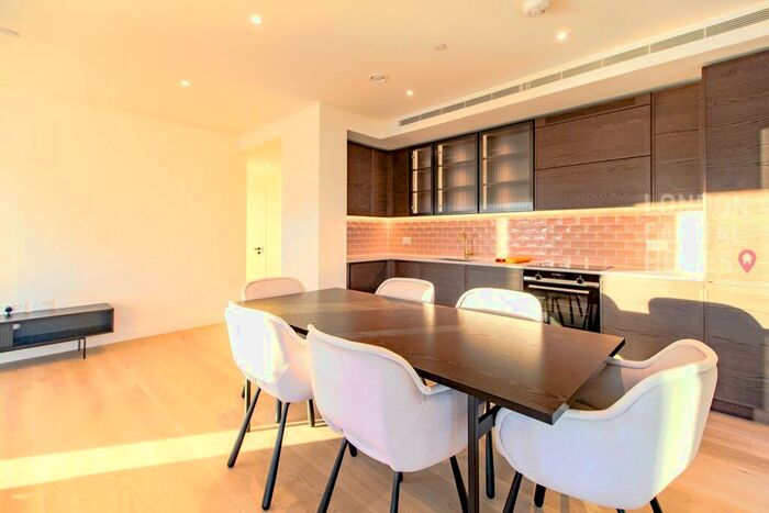 3 Bedroom Apartment To Rent In Docker Building Bonnet Street London, E16