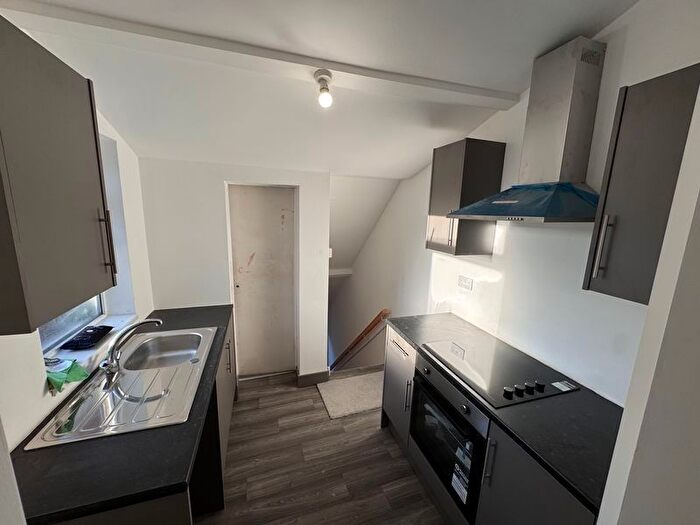 3 Bedroom Flat To Rent In Derby Street, Jarrow, NE32