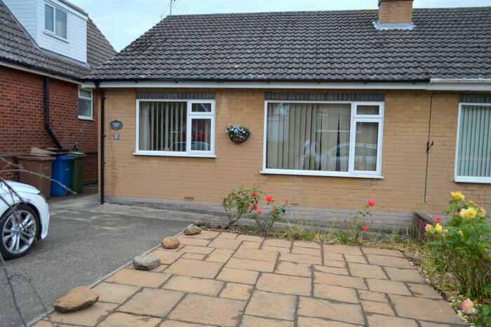 2 Bedroom Bungalow To Rent In Willows Drive, Hornsea, HU18