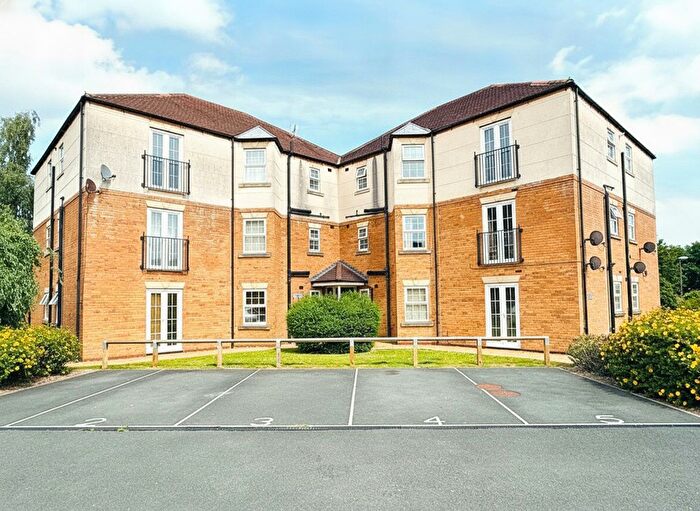 2 Bedroom Flat For Sale In Page House, Didsbury Close, York, YO30