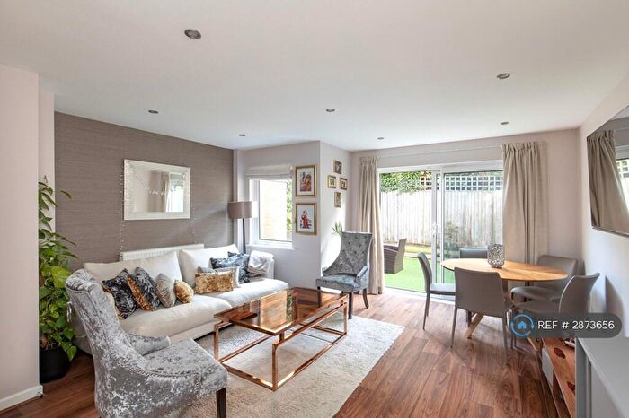 3 Bedroom End Of Terrace House To Rent In Holmes Close, London, SE22