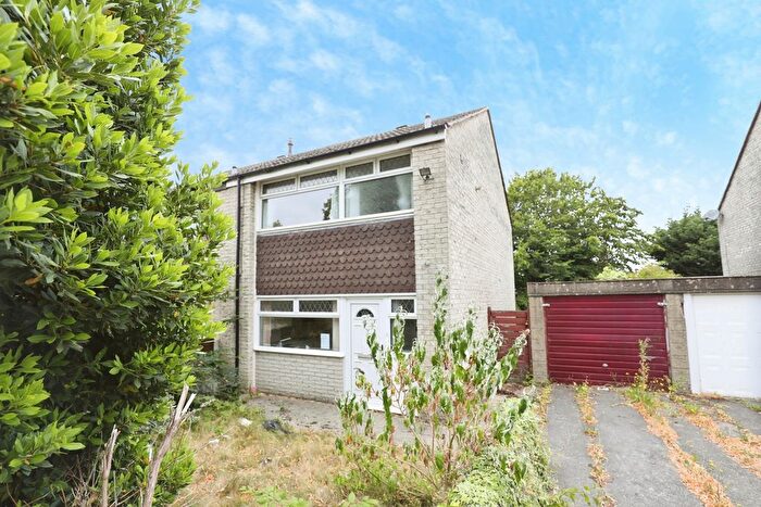 3 Bedroom Semi-detached House For Sale In Esk Road, Winsford, Cheshire, CW7