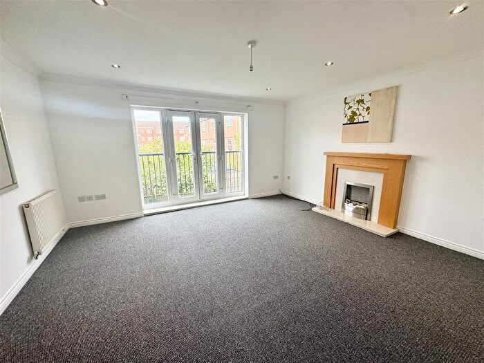 4 Bedroom Town House To Rent In Fullerton Way, Thornaby, Stockton-On-Tees, TS17