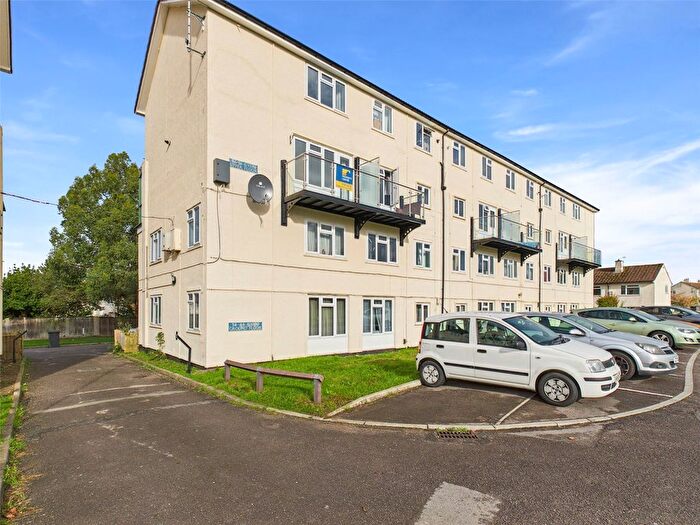 2 Bedroom Flat For Sale In Penhill Road, Matson, Gloucester, Gloucestershire, GL4