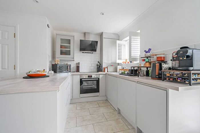 2 Bedroom Flat To Rent In Wesley Avenue, Royal Docks, London, E16