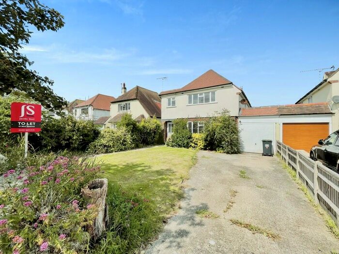 4 Bedroom Detached House To Rent In Drummond Road, Goring-by-sea, BN12