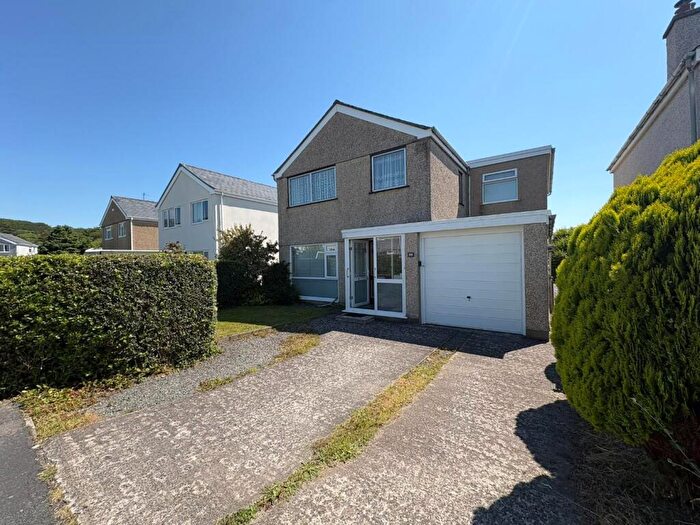5 Bedroom Detached House For Sale In Maes Gerddi, Porthmadog, LL49