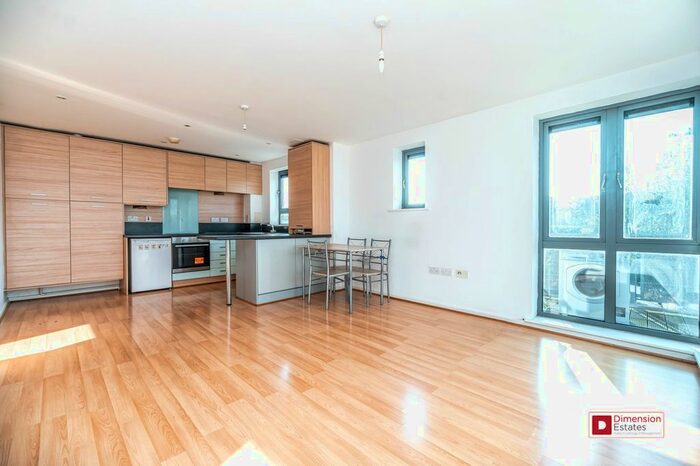 2 Bedroom Flat To Rent In Gunyard Mews, Woolwich, SE18