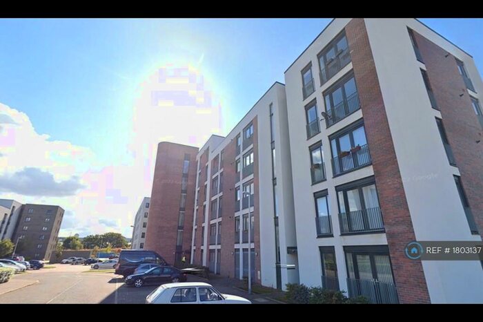 2 Bedroom Flat To Rent In Arneil Drive, Edinburgh, EH5