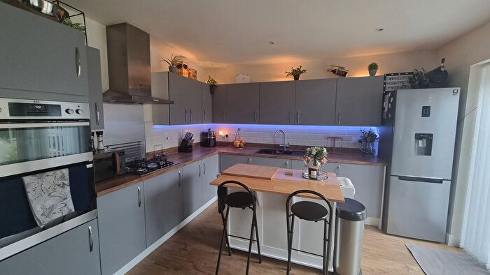 4 Bedroom Detached House For Sale In Moorhen Grove, Southam, CV47