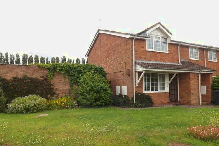 2 Bedroom Flat To Rent In Talaton Close, Wolverhampton, WV9