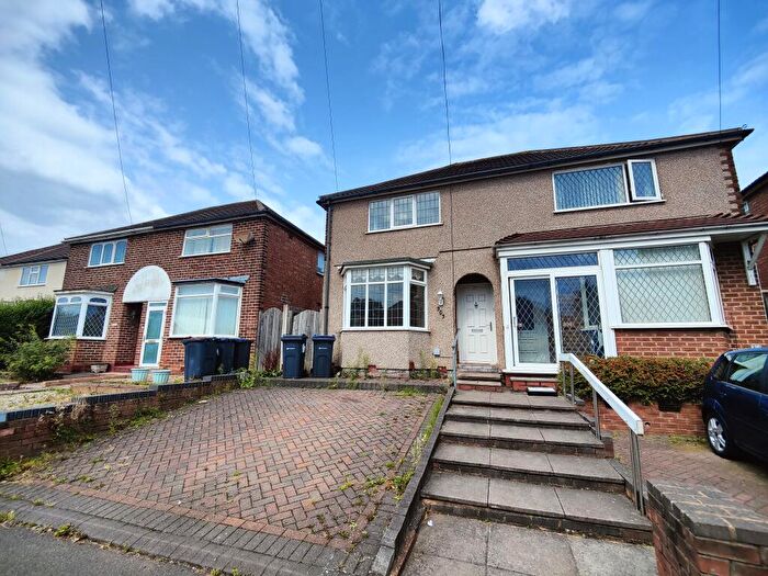 2 Bedroom House To Rent In Dyas Road, Kingstanding, B44