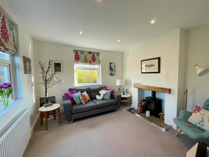 2 Bedroom Semi-Detached House For Sale In Claygate Lane, Shipbourne, Tonbridge, TN11