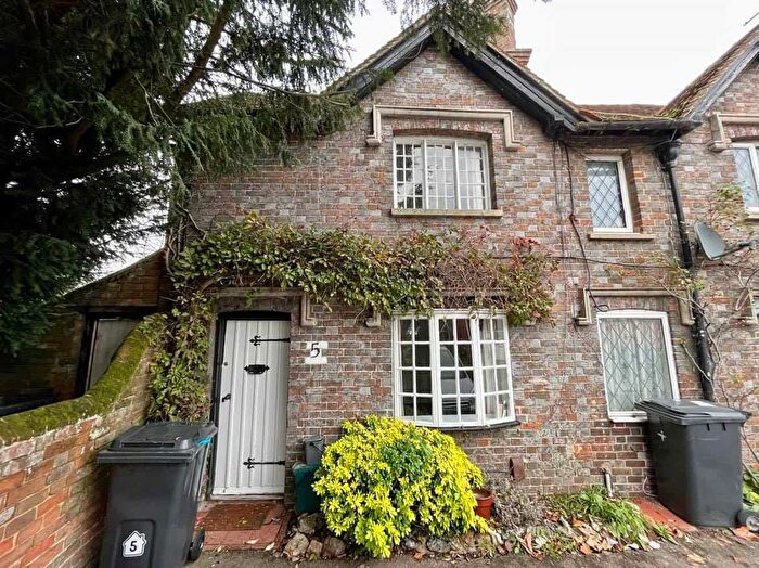 3 Bedroom Cottage To Rent In Church Gate, Thatcham, RG19