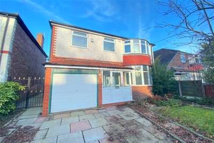 4 Bedroom Detached House To Rent In Clough Avenue, Sale, M33