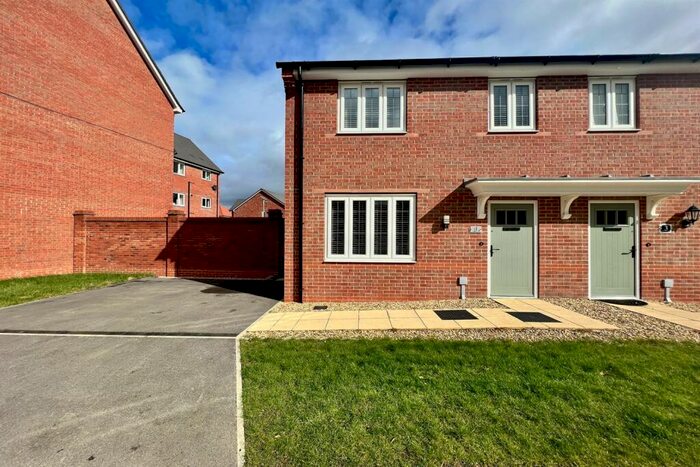 3 Bedroom Semi-Detached House To Rent In Thomas Gray Road, Poynton, SK12