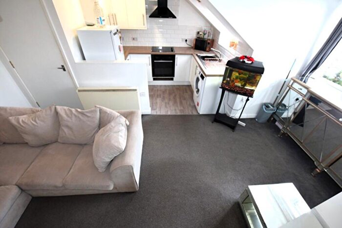 2 Bedroom Flat To Rent In Horsforth House, Flat, LS18