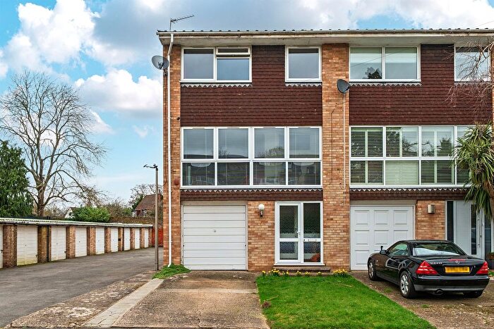 3 Bedroom End Terrace House For Sale In Boulters Gardens, Maidenhead, SL6