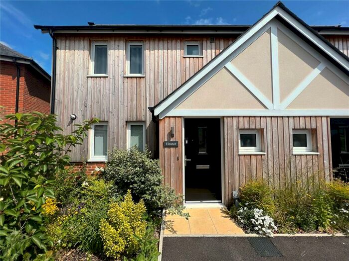 3 Bedroom End Of Terrace House To Rent In Oxlease Meadows, Romsey, SO51