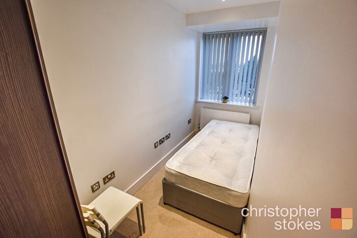 2 Bedroom Flat To Rent In Burlington House, Swanfield Road, Waltham Cross, Hertfordshire, EN8